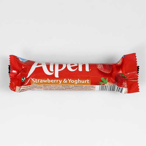alpen-strawberry_yoghurt.jpg